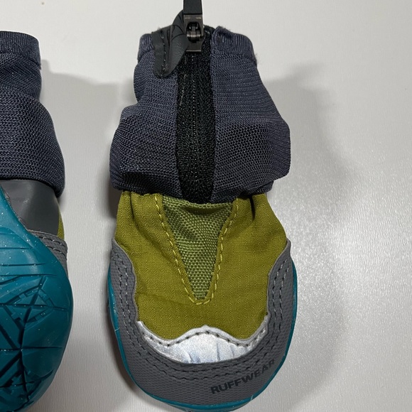 **SOLD** Ruffwear |. Polar Trex Boots (x4) - Picture 7 of 11